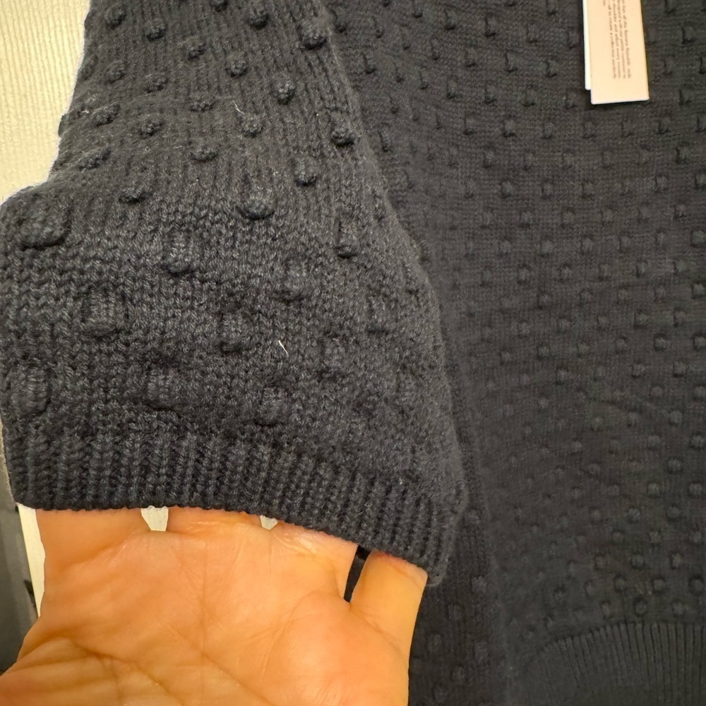 Banana Republic Chic textured in soft Black Knit Sweater - Picture 4 of 5